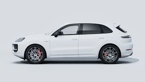 Exterior view of Cayenne S E-Hybrid Black Edition showing the left side of the car
