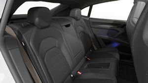 Interior view of Cayenne Turbo Coupé Electric