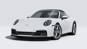 Vista esterna di 911 Targa 4S che mostra la parte anteriore e il lato sinistro della vettura