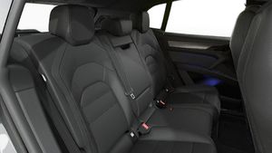 Vista dell'interno di Cayenne S Electric