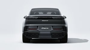 Vista esterna di Cayenne S Coupé Electric che mostra la parte posteriore della vettura