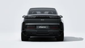 Vista esterna di Cayenne Turbo Coupé Electric che mostra la parte posteriore della vettura