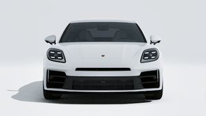 Vista esterna di Panamera 4 E-Hybrid che mostra la parte anteriore della vettura