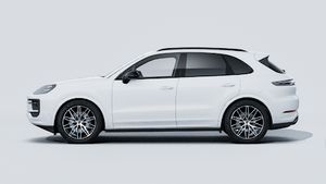 Exterior view of Cayenne Black Edition showing the left side of the car