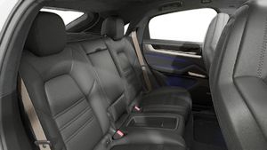 Interior view of Cayenne Turbo E-Hybrid Coupé