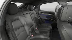 Interior view of Cayenne Coupé Black Edition