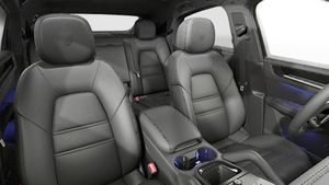 Interior view showing the front seats of Cayenne S E-Hybrid Coupé Black Edition