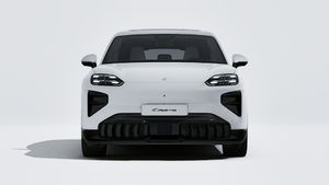 Exterior view of Cayenne Turbo Electric showing the front of the car