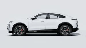 Exterior view of Cayenne Turbo Coupé Electric showing the left side of the car