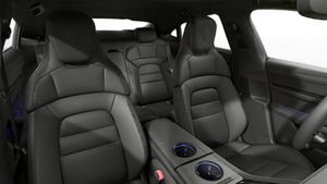 Interior view showing the front seats of Taycan 4 Black Edition