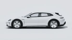 Exterior view of Taycan 4 Cross Turismo showing the left side of the car