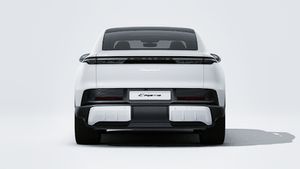 Exterior view of Cayenne S Coupé Electric showing the rear of the car