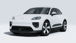 Exterior view of Macan showing the front and left side of the car