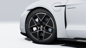 Exterior view of Taycan Turbo