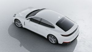 Exterior view of Panamera 4 seen from above