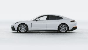 Exterior view of Panamera 4 showing the left side of the car