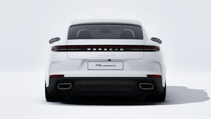 Exterior view of Panamera 4 E-Hybrid showing the rear of the car