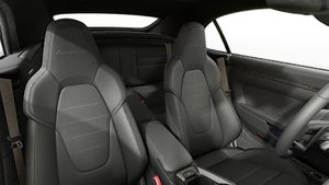 の前席を示す内観図 911 Turbo S Cabriolet