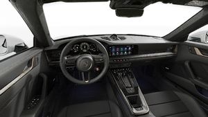 のステアリングホイールとダッシュボードを示す室内図。 911 Turbo S Cabriolet