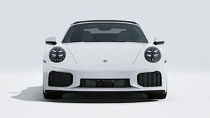 911 Turbo S Cabriolet 、車体前部を示す外観。
