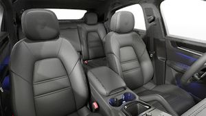 の前席を示す内観図 Cayenne E-Hybrid Coupé Black Edition