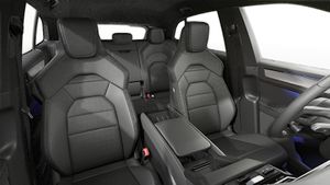 の前席を示す内観図 Cayenne S Electric