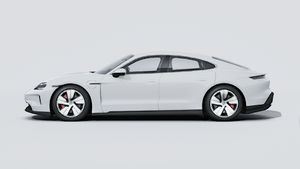 車体左側を示す Taycan 4S の外観