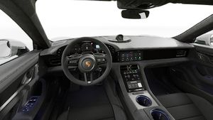 のステアリングホイールとダッシュボードを示す室内図。 Taycan GTS
