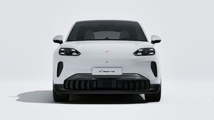 Cayenne Coupé Electric의 익스테리어 전면 뷰