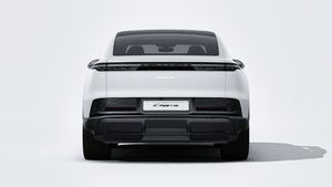 Cayenne Coupé Electric의 익스테리어 후면 뷰