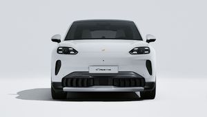 Cayenne S Coupé Electric의 익스테리어 전면 뷰
