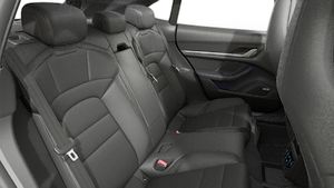 Taycan 4 Cross Turismo 인테리어 뷰 보기