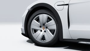 Taycan 4 Cross Turismo 익스테리어 뷰 보기