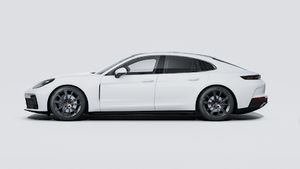 Panamera 4의 익스테리어 좌측면 뷰