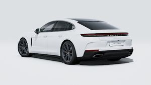 Panamera 4의 익스테리어 후면 및 좌측면 뷰