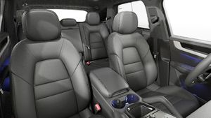 Interior view showing the front seats of Cayenne E-Hybrid