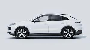 Exterior view of Cayenne E-Hybrid Coupé showing the left side of the car