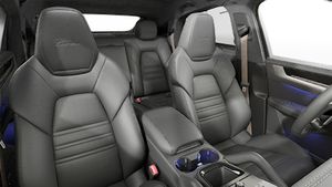 Interior view showing the front seats of Cayenne Turbo E-Hybrid Coupé