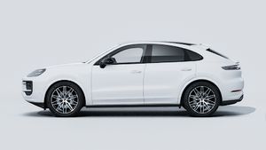 Exterior view of Cayenne Coupé Black Edition showing the left side of the car