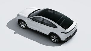 Exterior view of Cayenne Coupé Electric seen from above