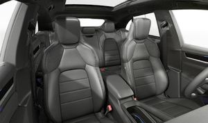 Interior view showing the front seats of Macan 4S