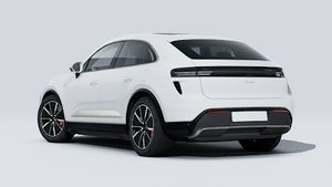 Exterior view of Macan Turbo showing the back and left side of the car