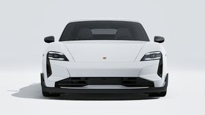Exterior view of Taycan Turbo GT with Weissach Package showing the front of the car