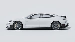 Exterior view of Taycan Turbo GT with Weissach Package showing the left side of the car