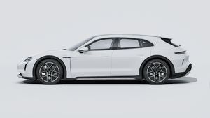 Exterior view of Taycan Turbo Cross Turismo showing the left side of the car