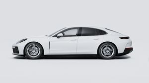 Exterior view of Panamera showing the left side of the car