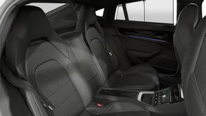 Interior view of Panamera 4 E-Hybrid