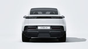 Внешний вид Cayenne Coupé Electric с изображением задней части автомобиля