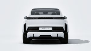 Внешний вид Cayenne Turbo Coupé Electric с изображением задней части автомобиля