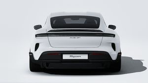 Внешний вид Taycan Turbo GT с изображением задней части автомобиля